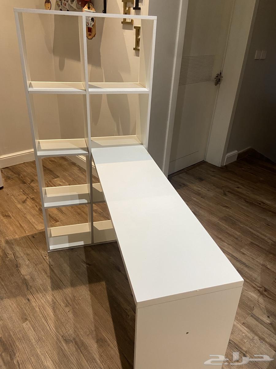 طاولة مكتبية من ايكيا بحالة نظيفه64320427289090111