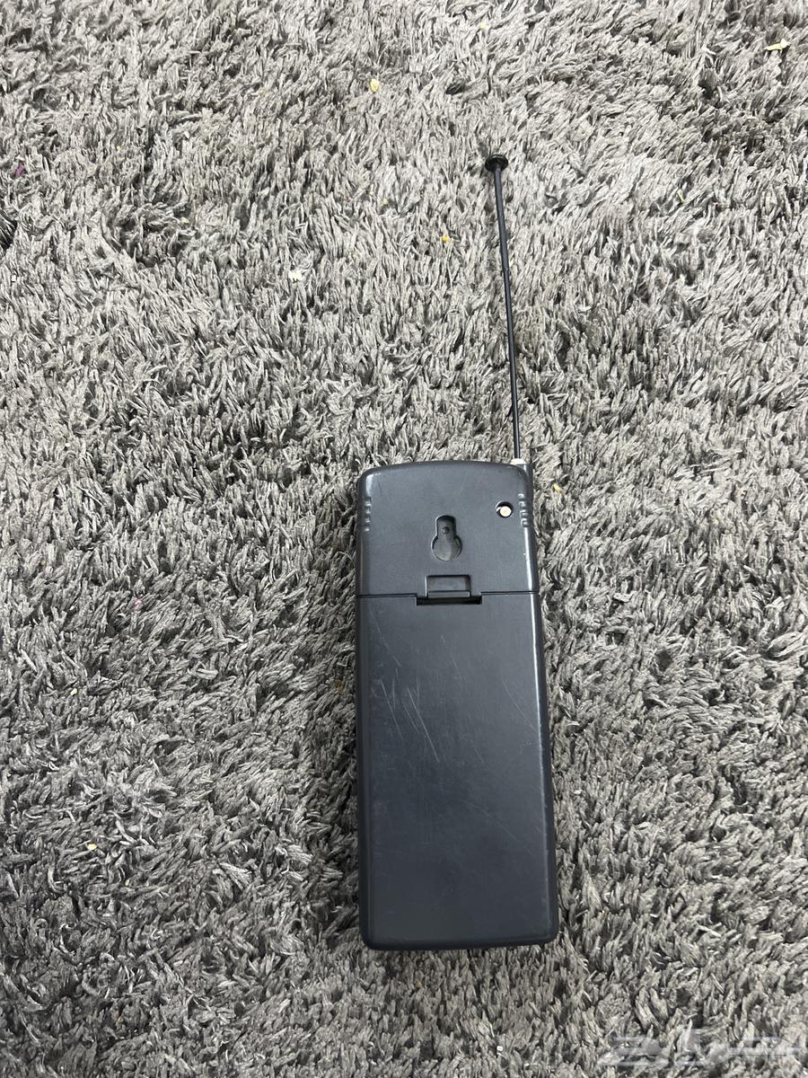 Old mobile phones for sale, some are working and some are not64319799389825111