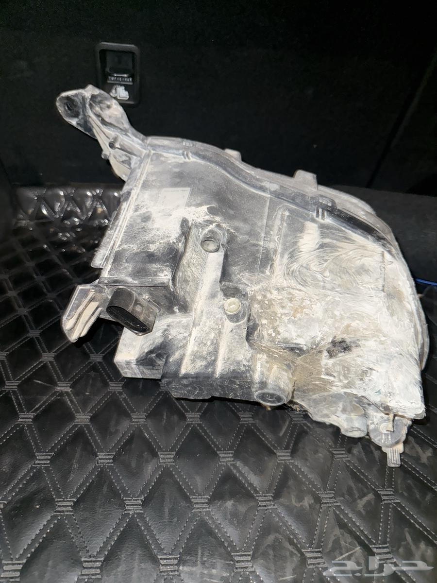 Right-side Territory candle64464224219394111