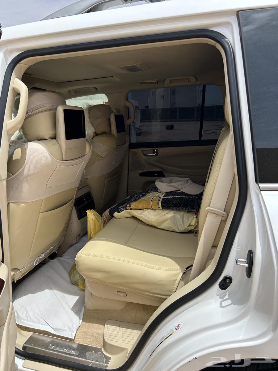 Lexus 2014 Full Sport, driven 304, condition due to scratches and bodywork64462130771203111