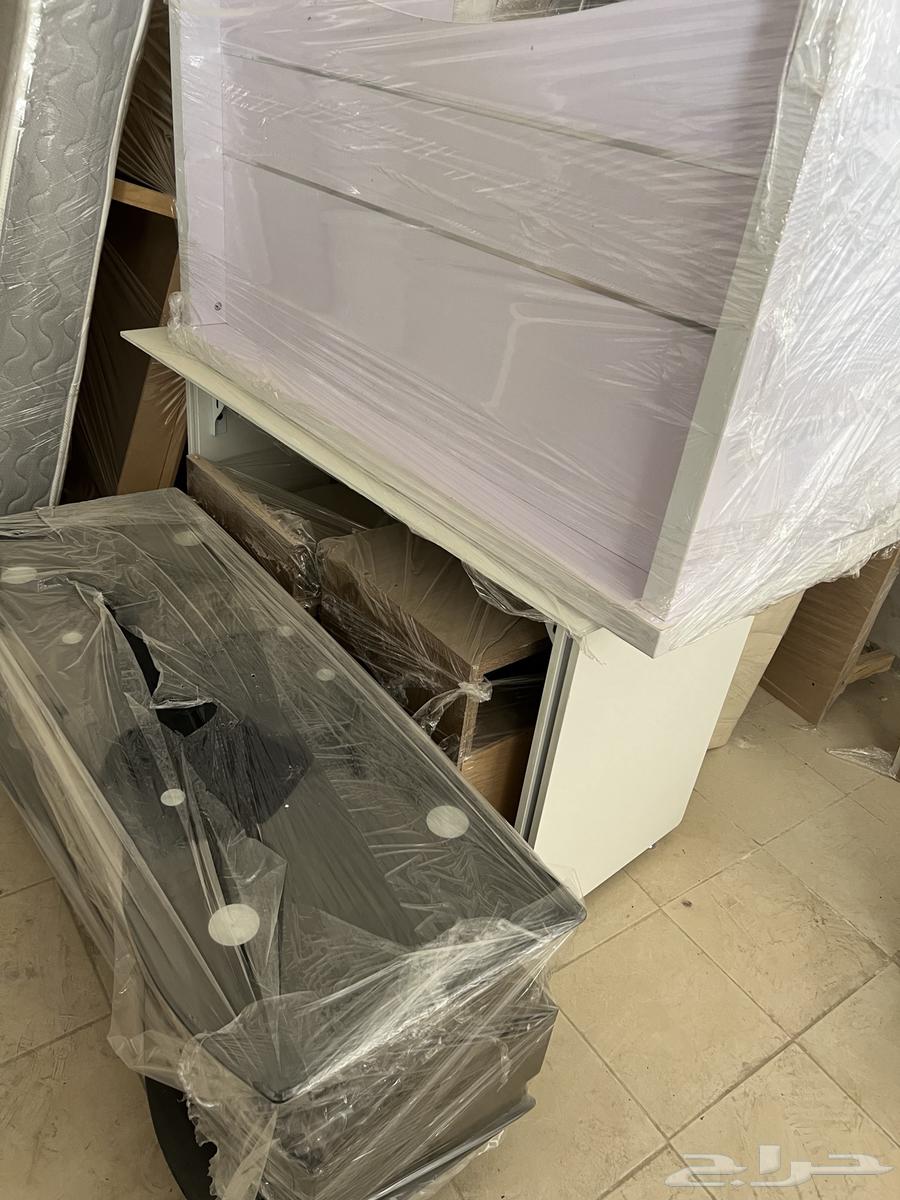 اثاث للبيع استخدام ستة شهور الي يبي شي يتواصل64321547651203110