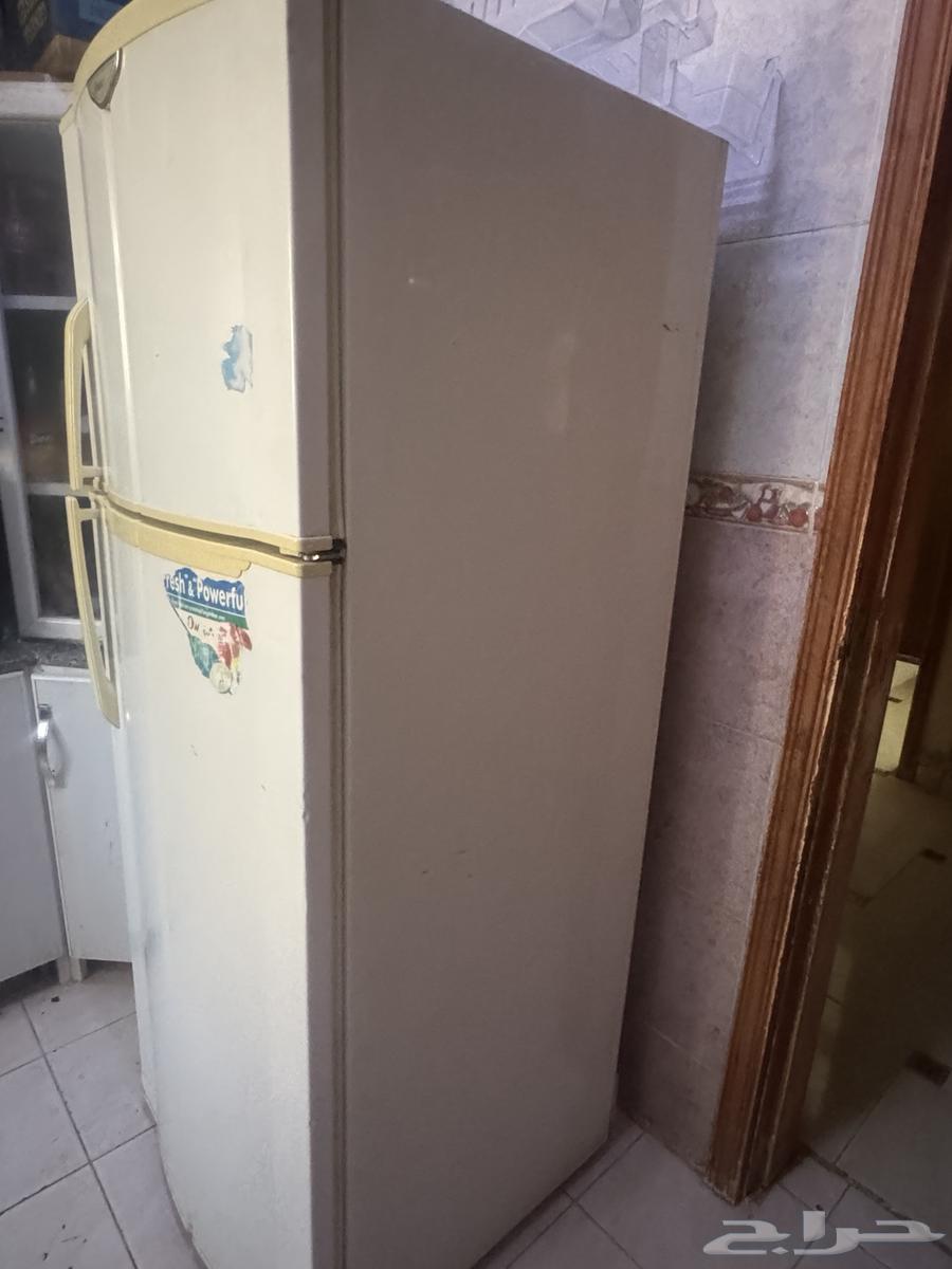 ثلاجه كبيرة للبيع64319435117825111