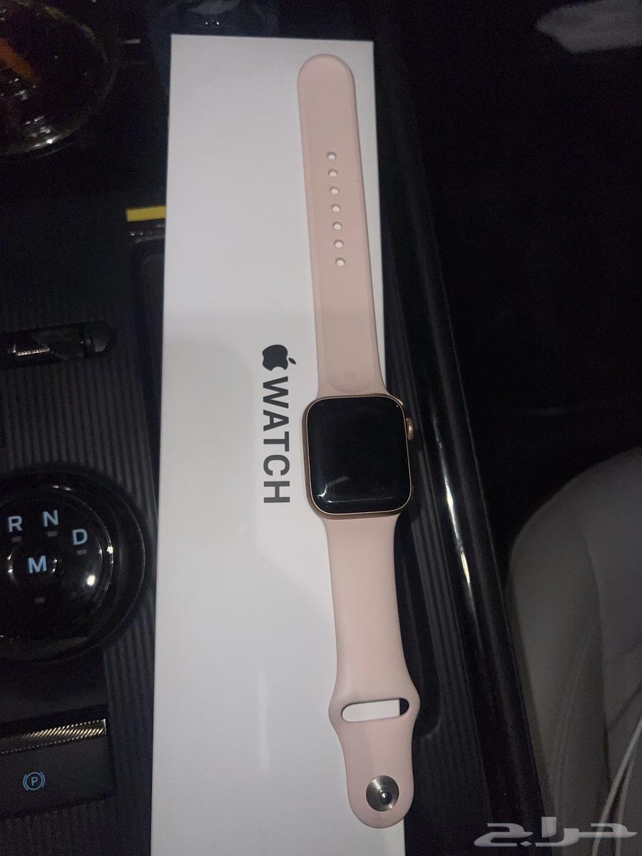 Apple Watch 2020 model size 4064322611343490110