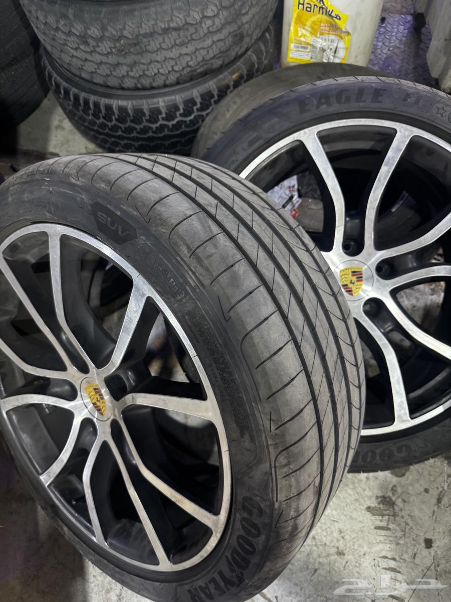 كفرات شبه جديدة للبيع مقاس 2164457104335107110