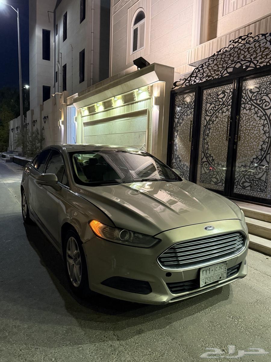 فورد فيوجن 201664445214916226112