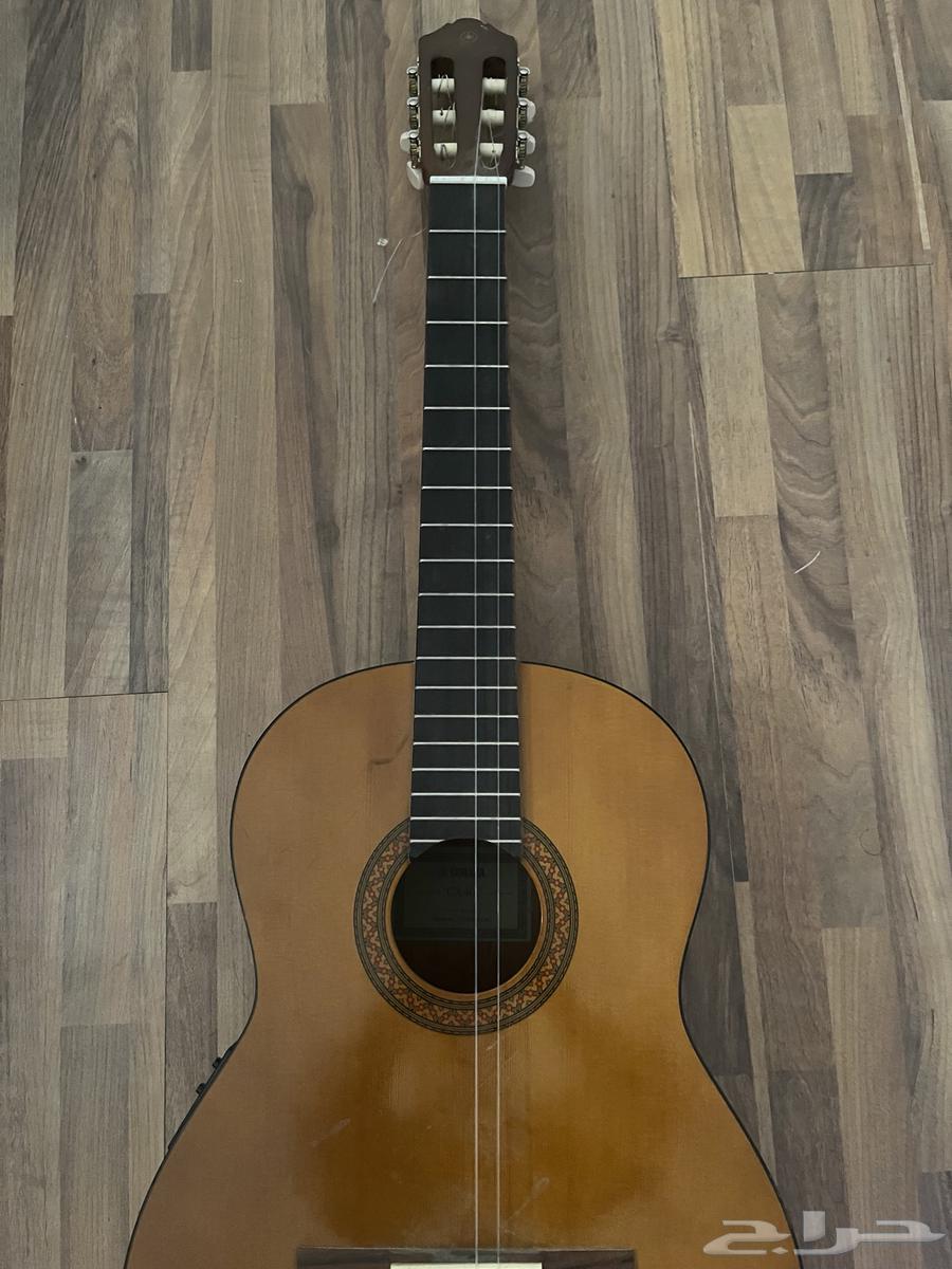 قيتار بحالة جديدة ونظيف64315446265858110