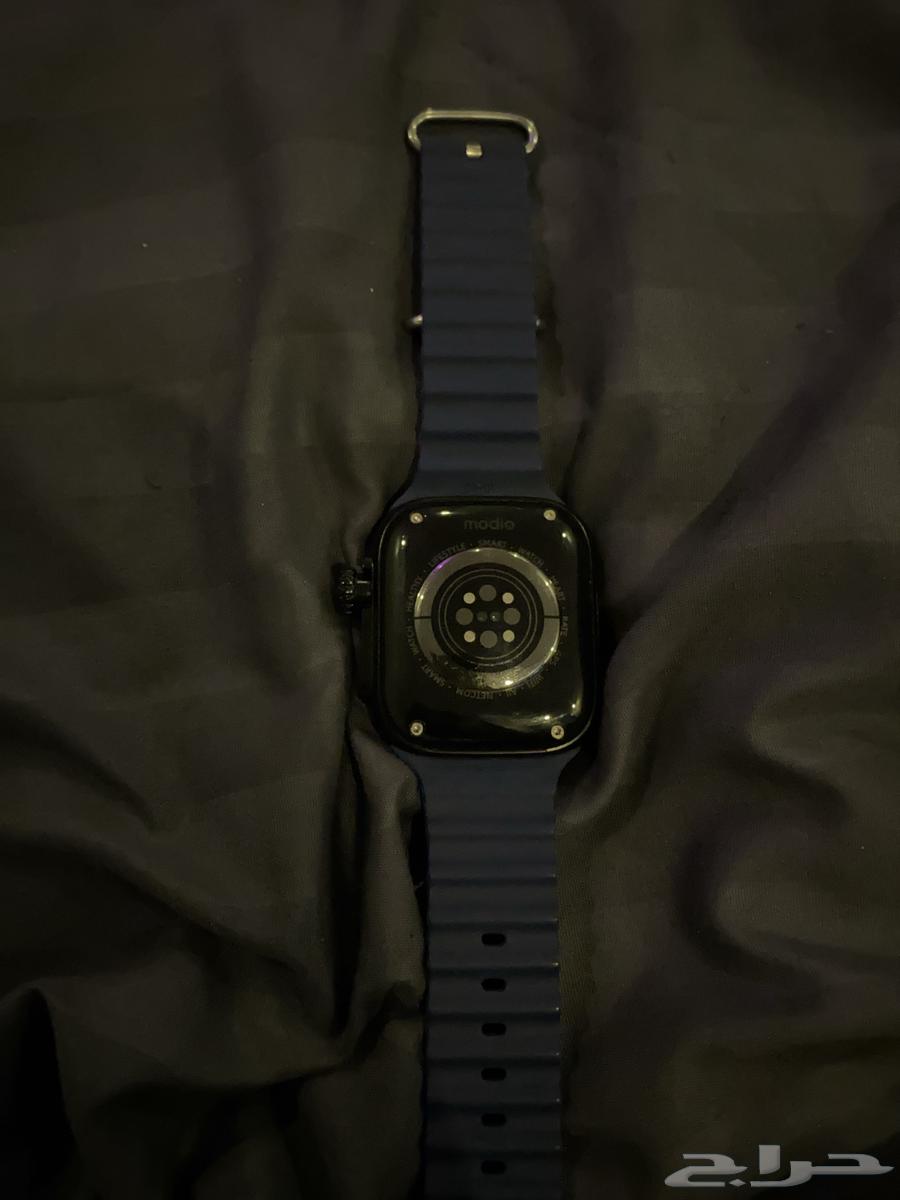 Electronic watch with hidden camera64318346935171112