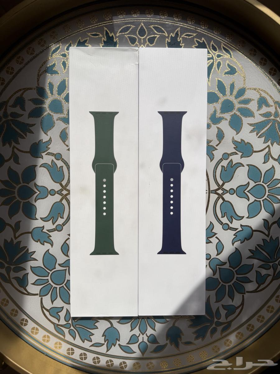 للبيع عدد 2 سيور ساعة ابل اصلية بسعر مناسب64318984184705110