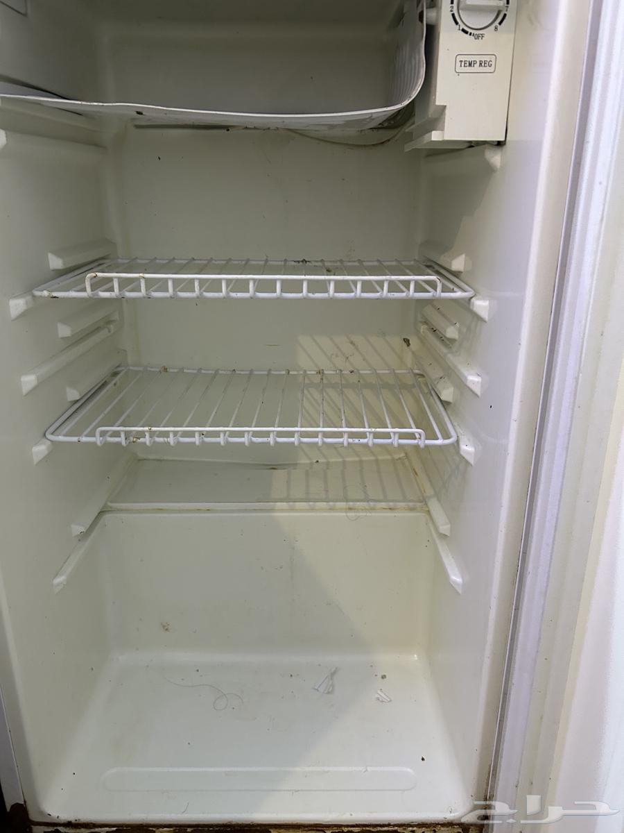 A small refrigerator with 100 watts and strong cooling without shelves64322042009601111