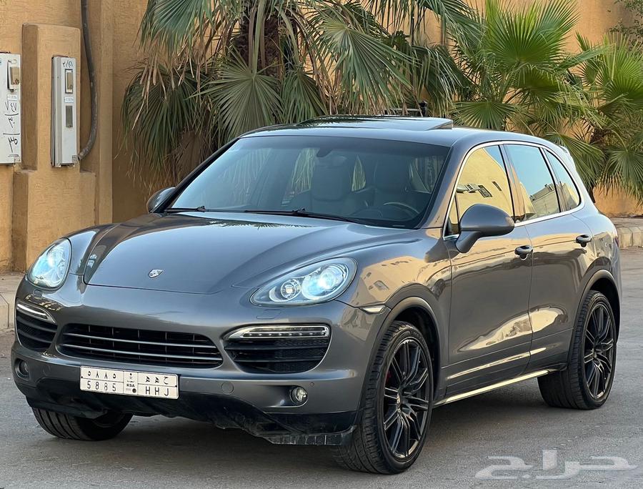 Porsche Cayenne 2012 (Excellent Condition)64461815243010110