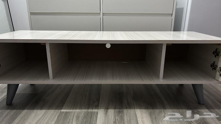 طاولة للبيع نضيفه64319481125762113