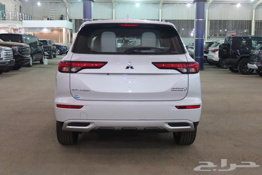 ميتسوبيشي اوتلاندر 7 راكب دبل موديل 2025 بسعر 105.80064457405252993114