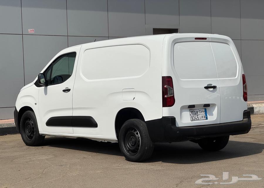 بيجو بارتنر الموديل 2023 ديزل البيع 34000 الف64463572652163114