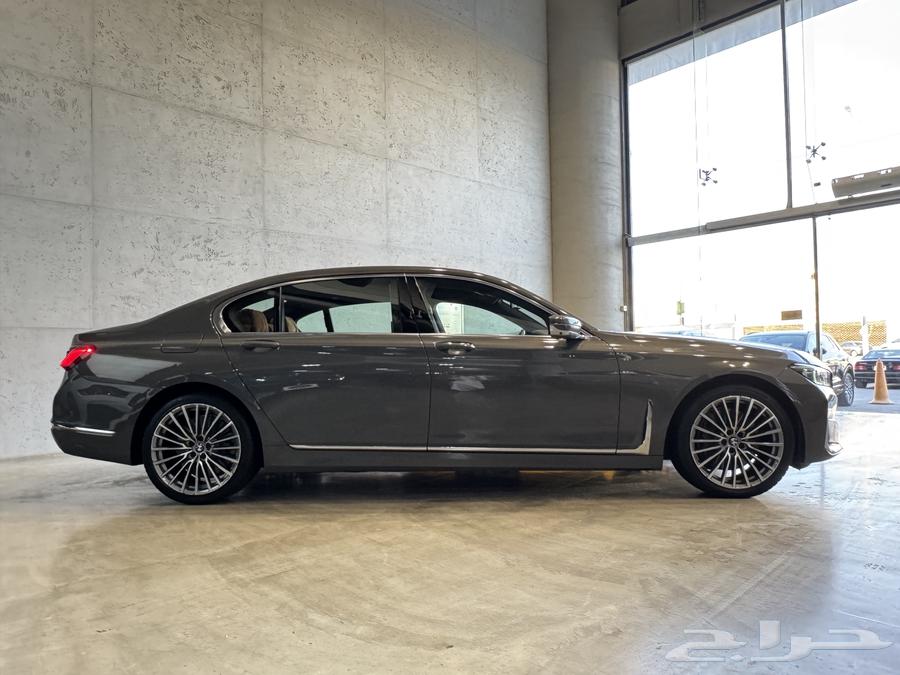بي ام دبليو 750Li موديل 2020م (وارد سعودي)64461911393667114
