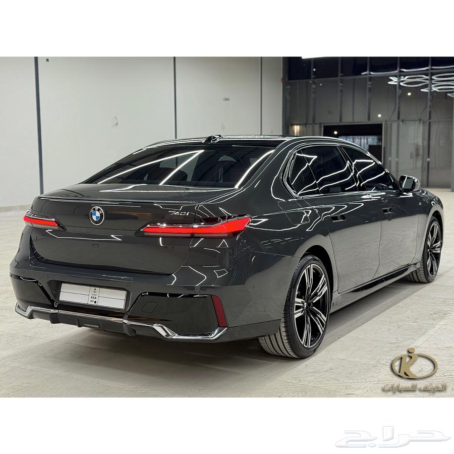 بي ام دبليو - 740i 2023 ناغي - عداد 24 الف فقط64462555088769113