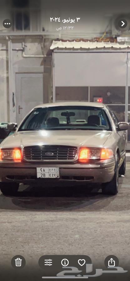 Ford Victoria 2001 with a distinctive plate containing the letters QLF and two numbers64457624146690110