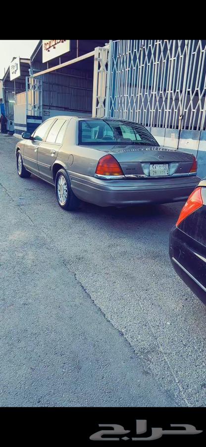 Ford Victoria 2001 with a distinctive plate containing the letters QLF and two numbers64457624146690112