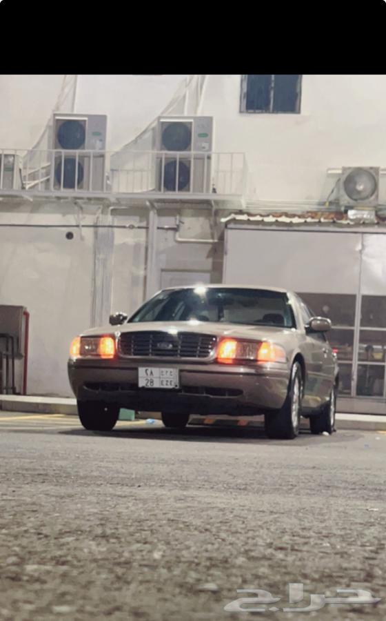 Ford Victoria 2001 with a distinctive plate containing the letters QLF and two numbers64457624146690111