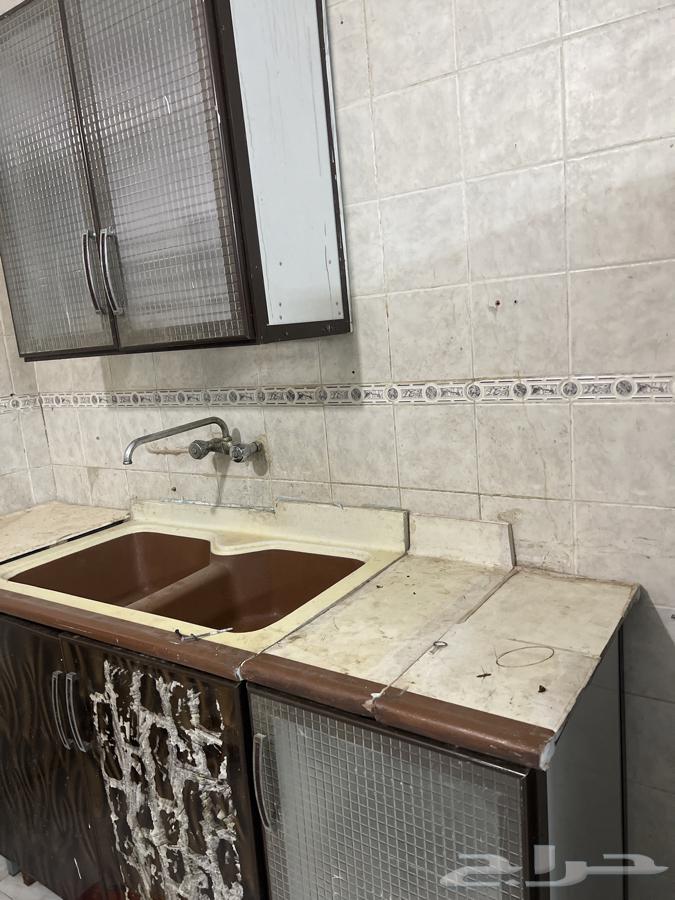 دولاب مطبخ ابيعها بسبب النقل دولاب نظيف جدا64465099873922110