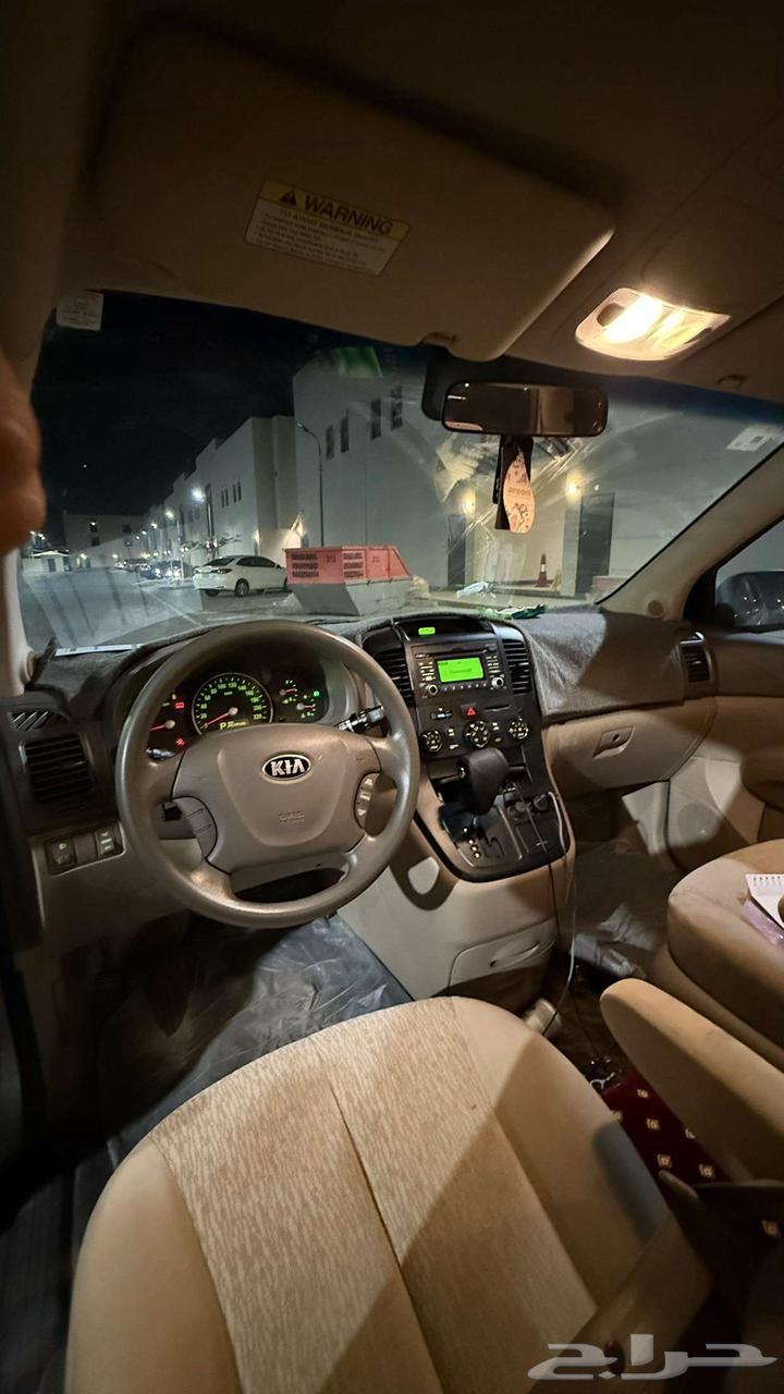 كيا كرنفال 2014 شبه جديد ثاني مالك64465716931074113