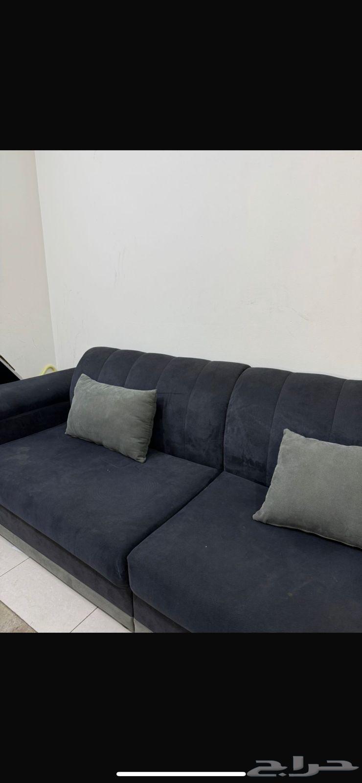 Used clean sofa and almost new desk64323925948674110