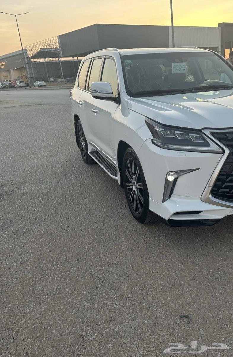 Lexus 2017 LX57064458244362497112