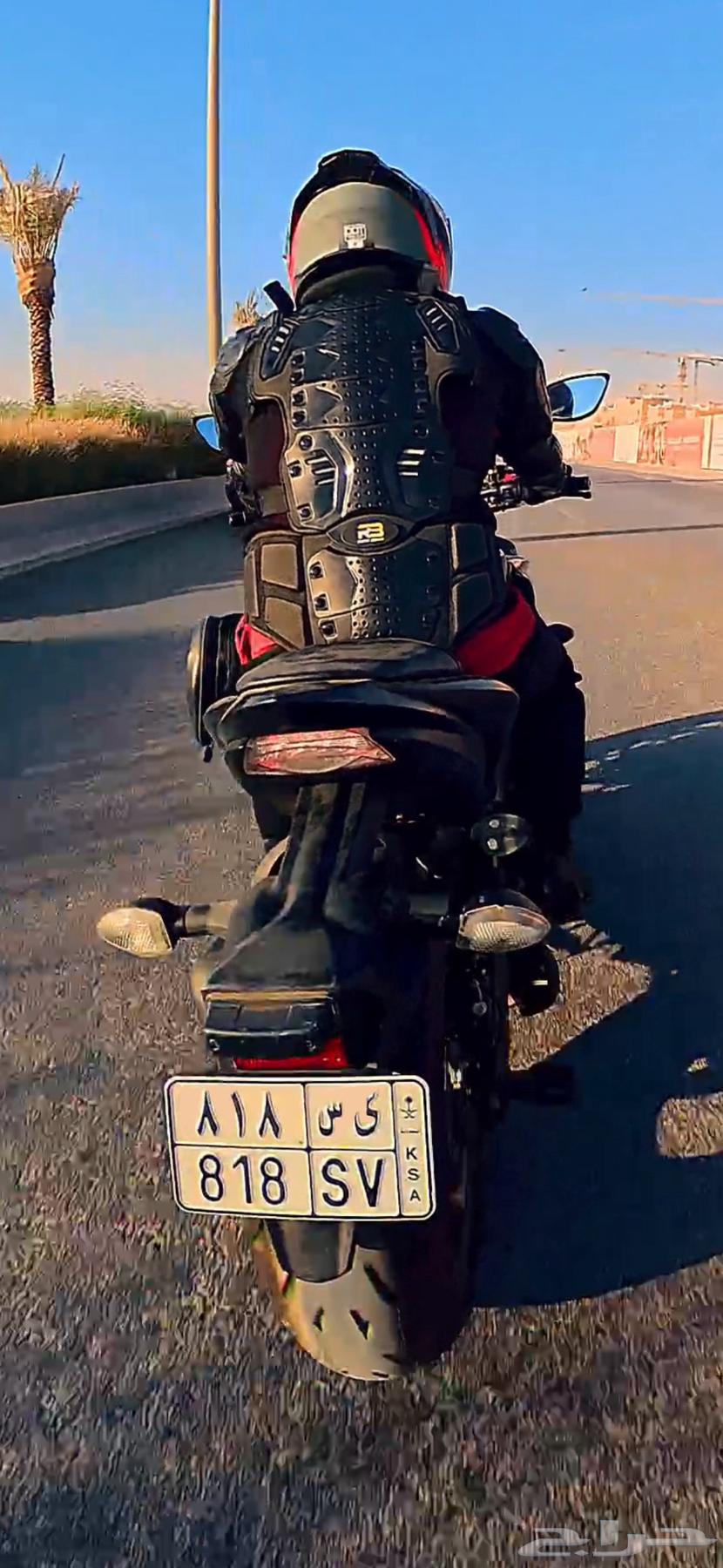 لوحة دباب مميزة ( ي س 818 )64460995068931110