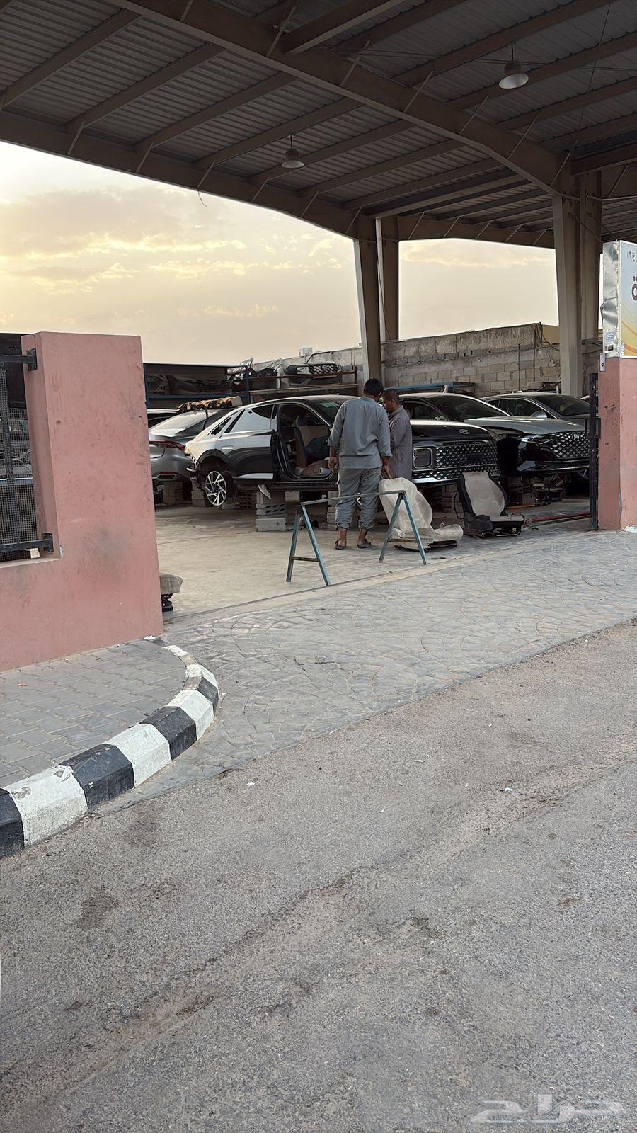 Spare parts agent for dismantling in Slay and Al-Hayer.64459424293633110