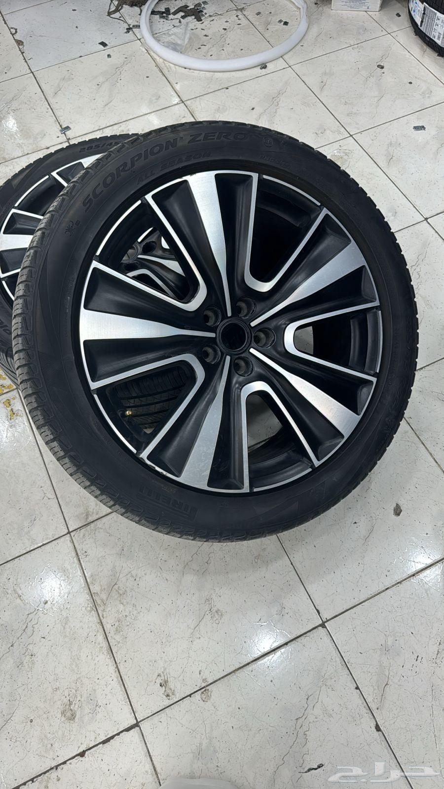 جنوط رنج روفر مقاس 22 اصلي وكاله64380434794753111