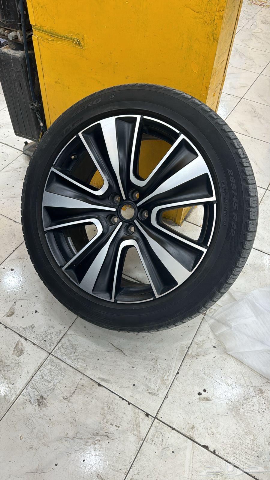 جنوط رنج روفر مقاس 22 اصلي وكاله64380434794753113