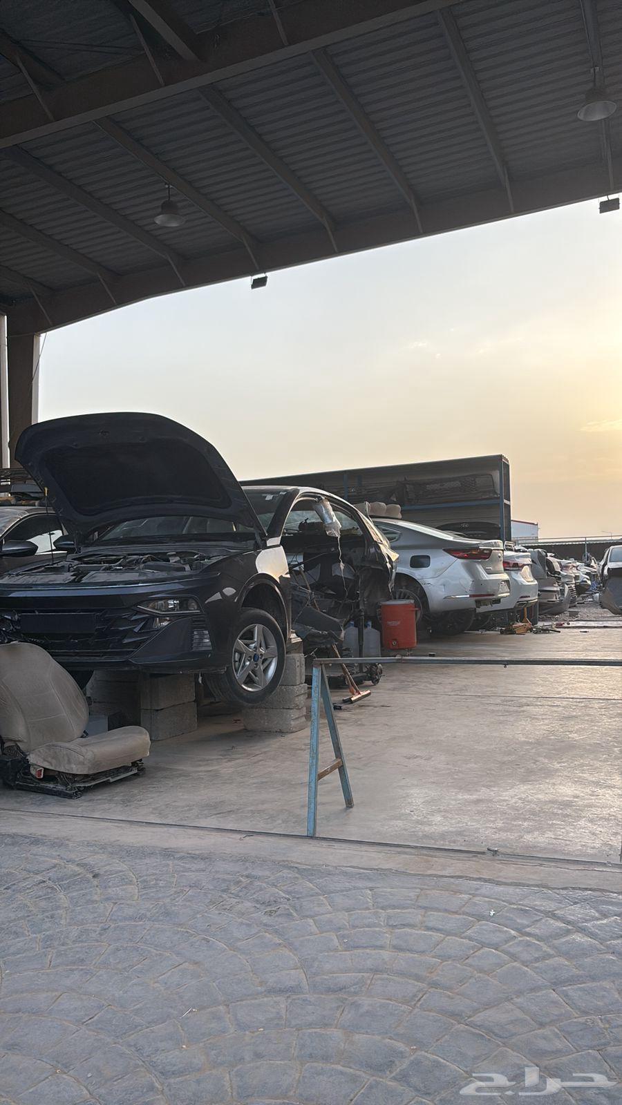 Spare parts agent for dismantling in Slay and Al-Hayer.64459424293633111