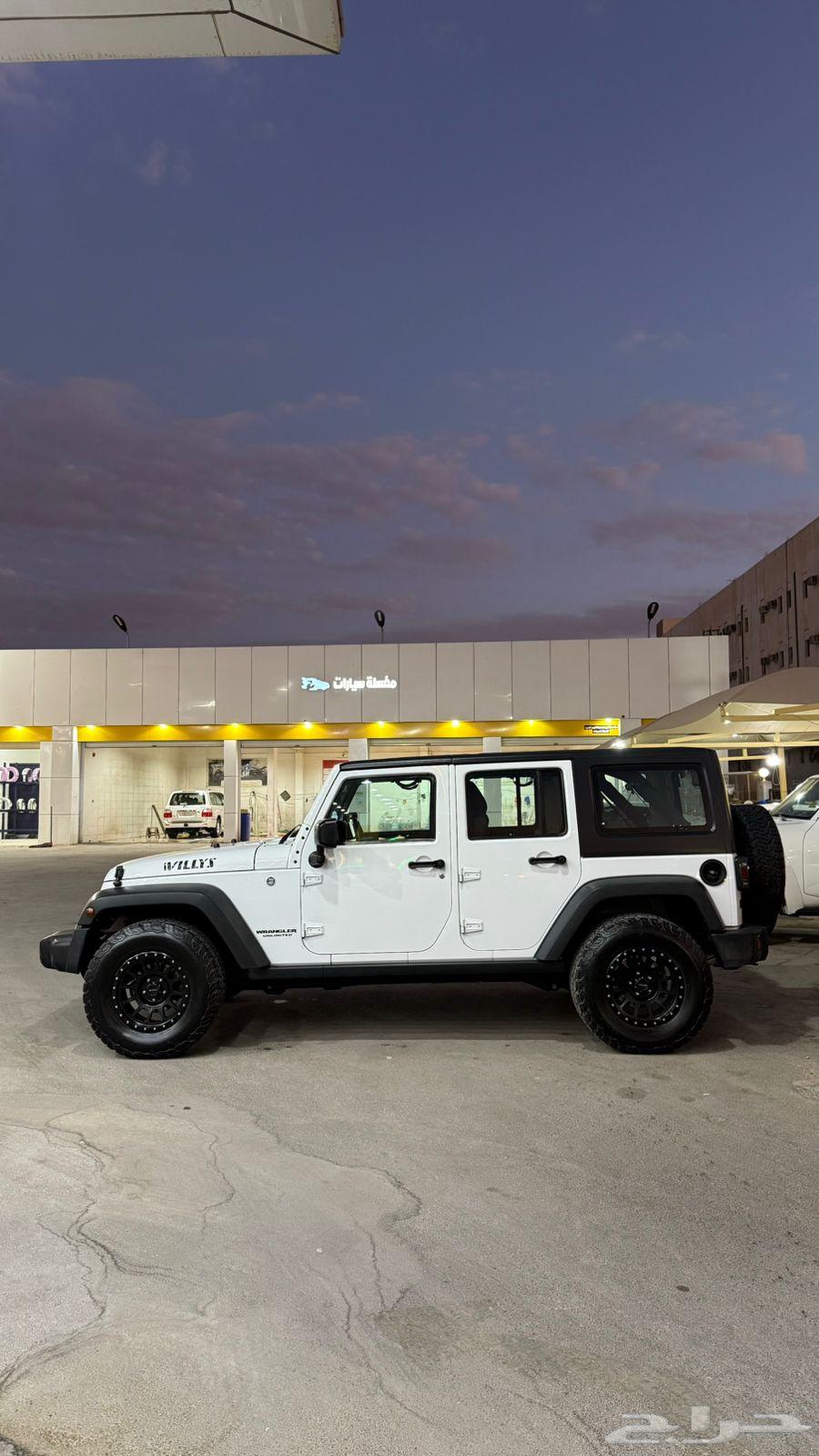 جيب رانجلر سبورت بلس 201764463348187394113