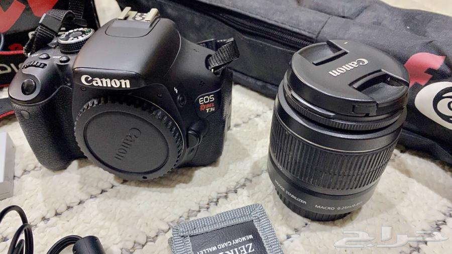 للبيع كاميرا احترافيه مع اضافات (شبة جديد)64321906055553111