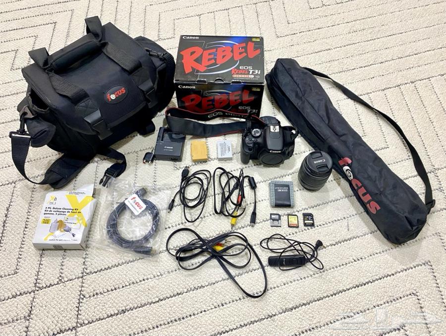 للبيع كاميرا احترافيه مع اضافات (شبة جديد)64321906055553110