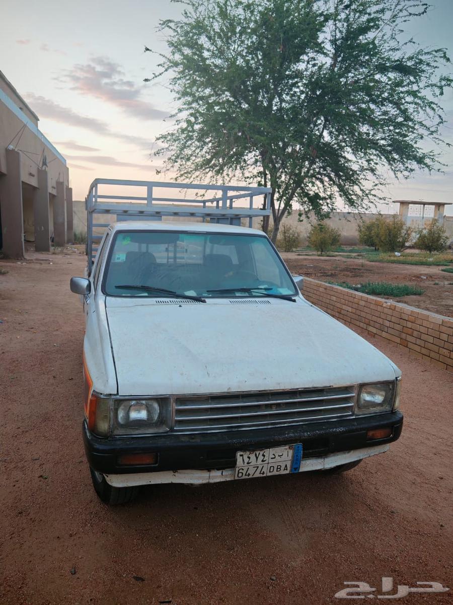 Toyota Hilux and Net Abu Ghummar one 84 model64456558124418112
