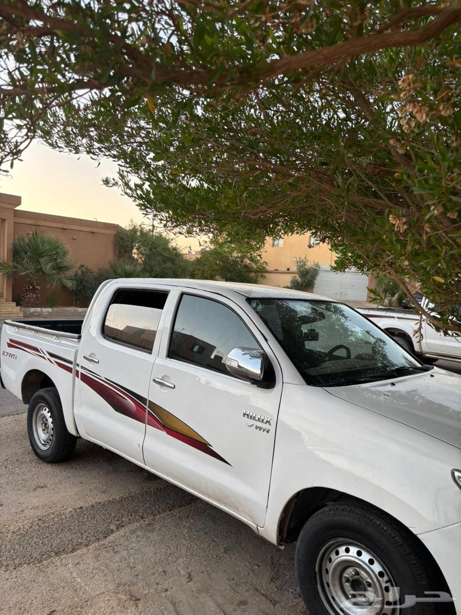 Highlux 2012, painted in many places, transmission and engine are guaranteed64462828033411110