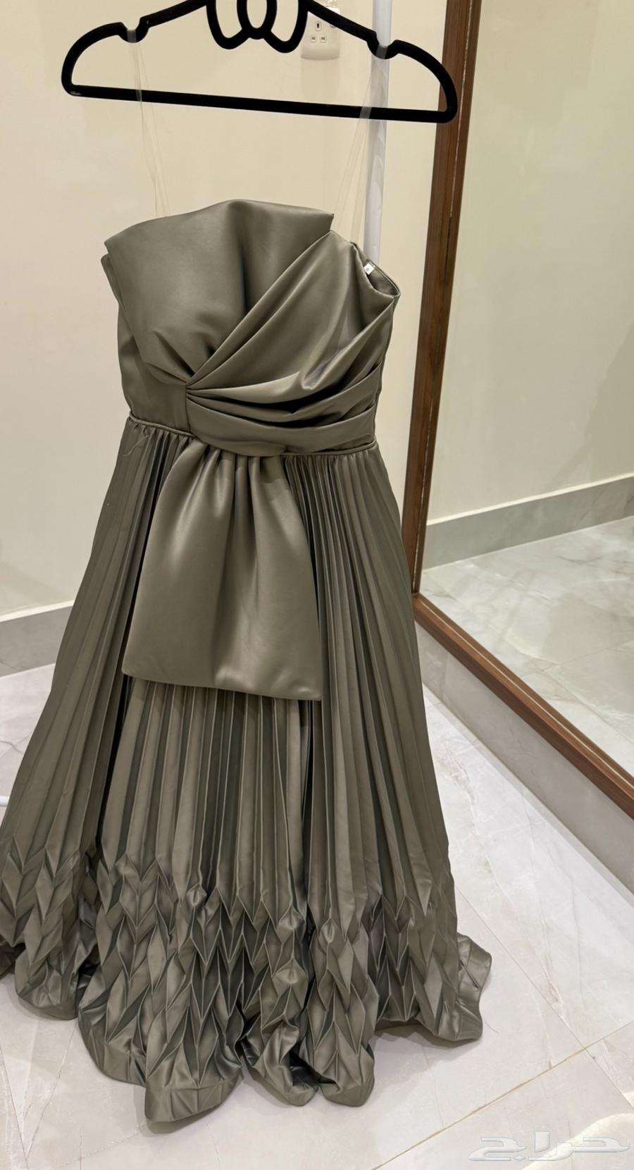 للبيع فستان مقاس S سعر البيع 30064314737696386110