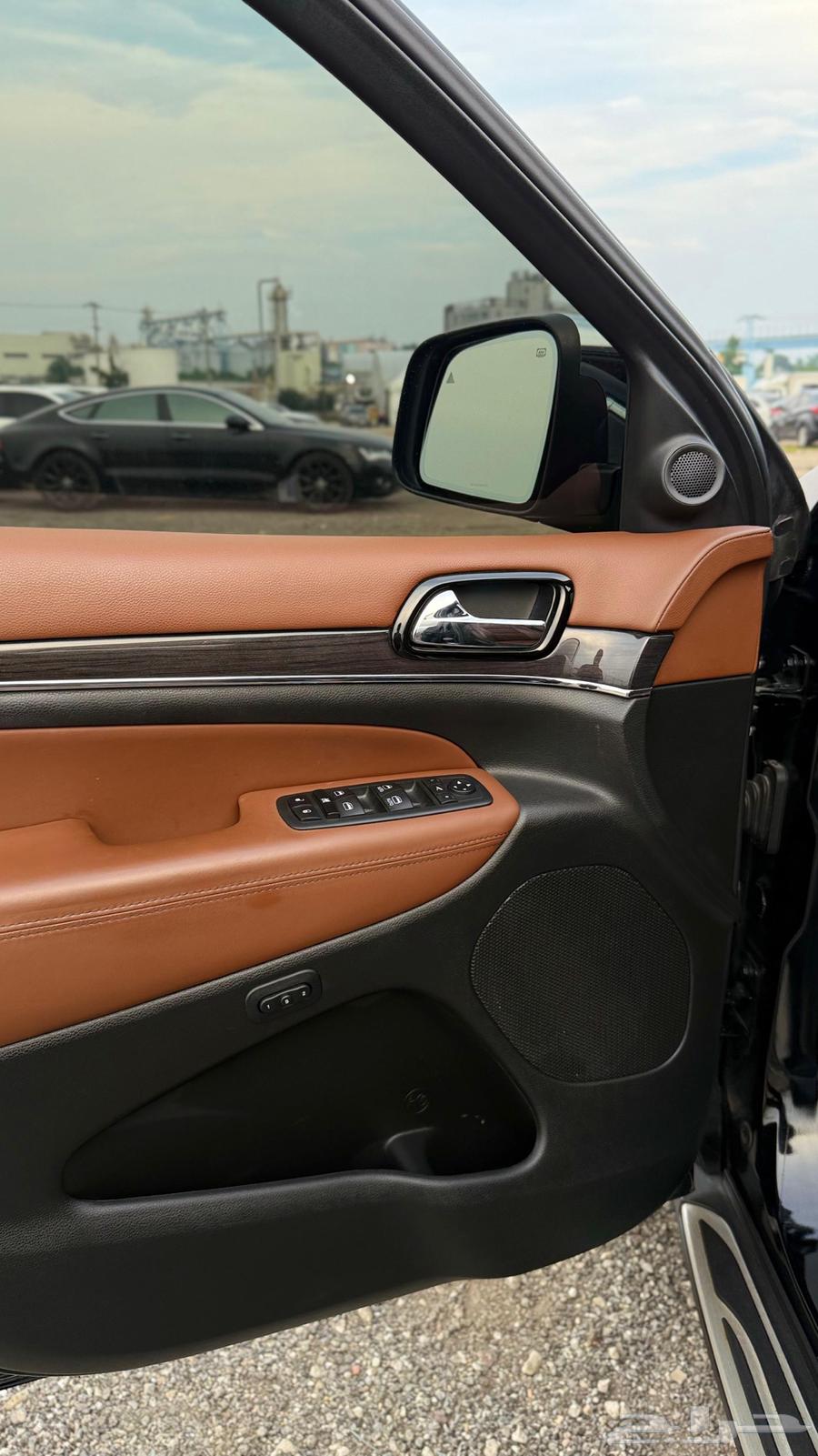 2020 Jeep Grand Cherokee Overland (Excellent Condition)64469585396866113