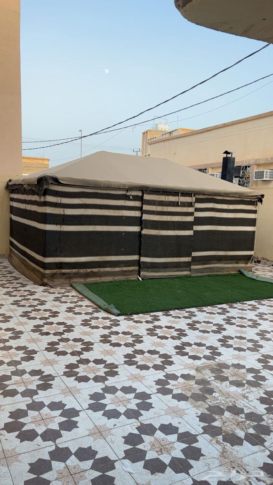 بيت شعر للبيع مقاس اربع في خمسه اثاثه نظيف معه مدخنه64325941835138110