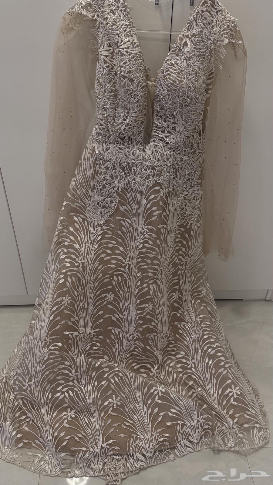 Luxurious L-sized dress worn once for 5 hours, suitable for wedding64335365035523111