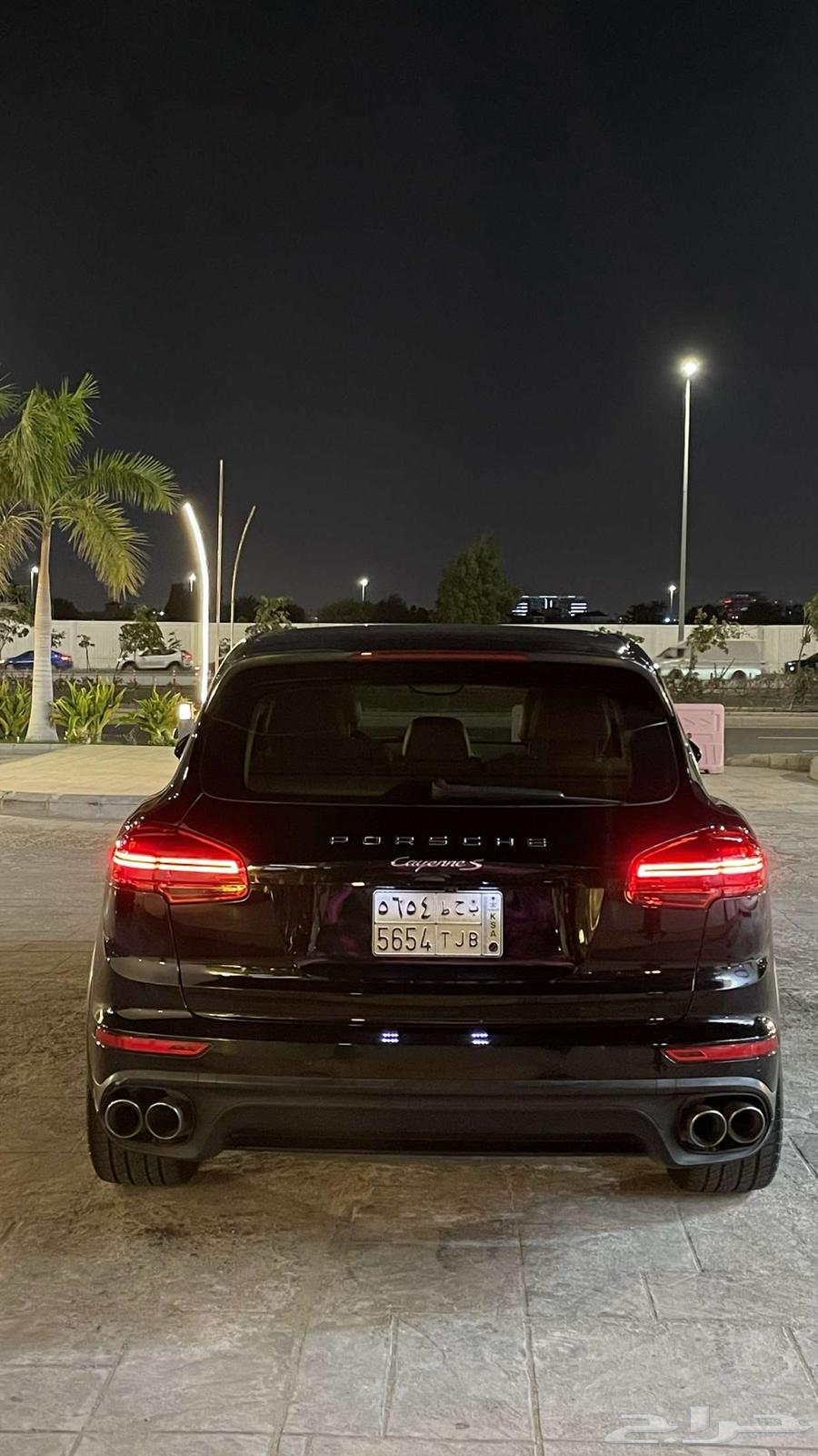 Porsche Cayenne Model 201564474679348226112