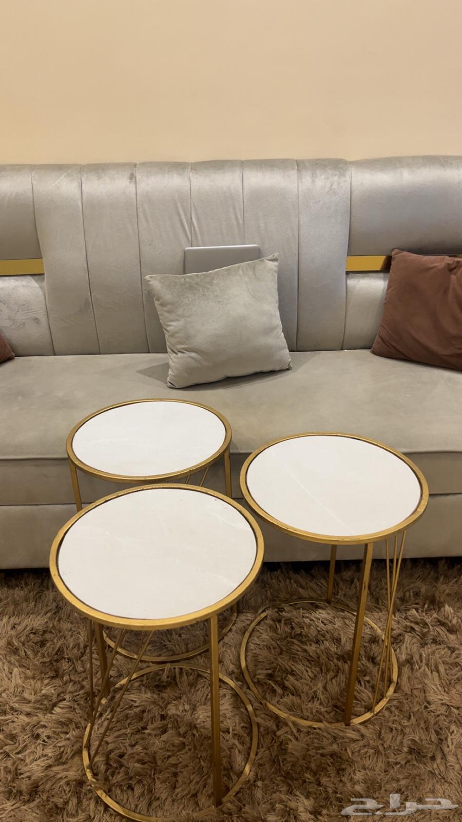 طاولات للبيع64327277558273110