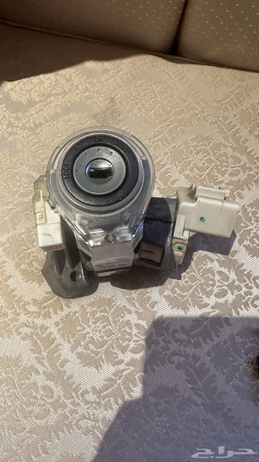 Camry and Aurion Security Lock Knob64476043729667110