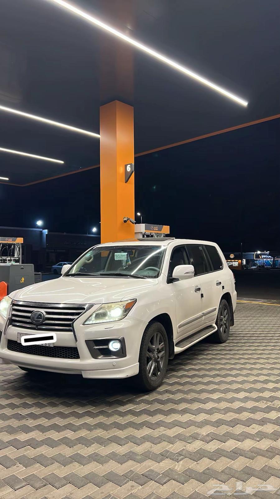 Lexus 2015 DD64472550587650112