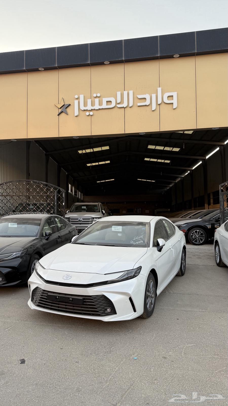 كامري 2025 E بنزين ب 111.000 شامل الضريبه64474665726209110