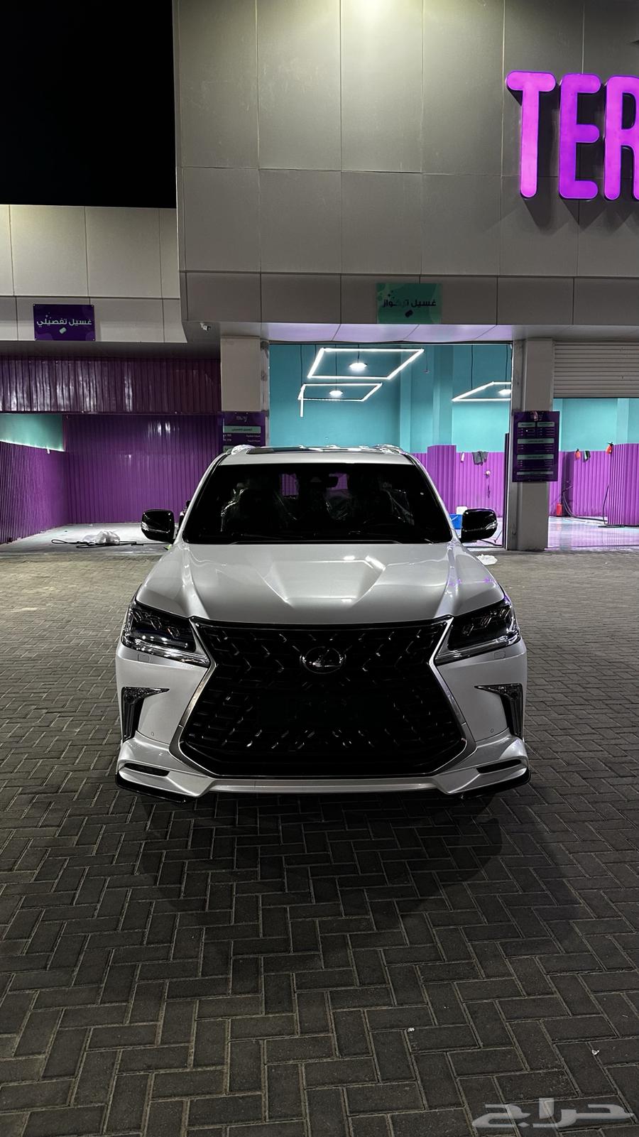 جيب لكزس 202164466586515457114