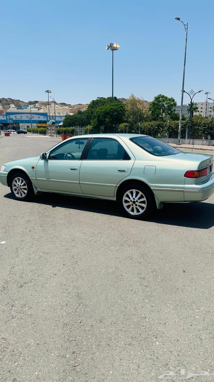 للبيع كامري موديل 2000 XLi64467690411395112