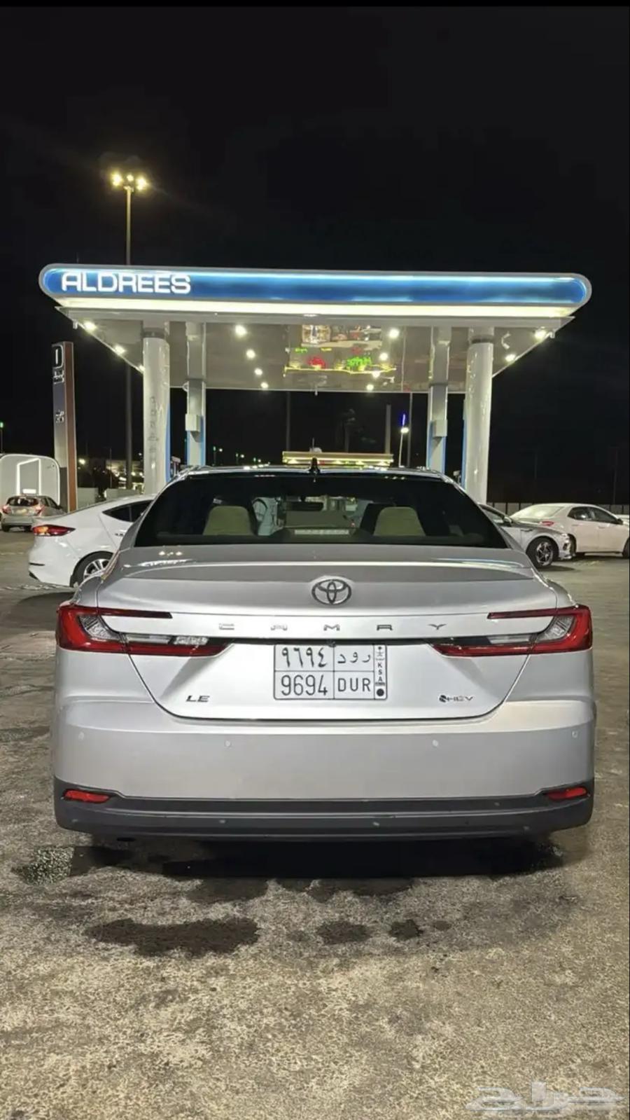 كامري 2025 LE هايبرد لون فضي للبيع الكاش64471170947330112