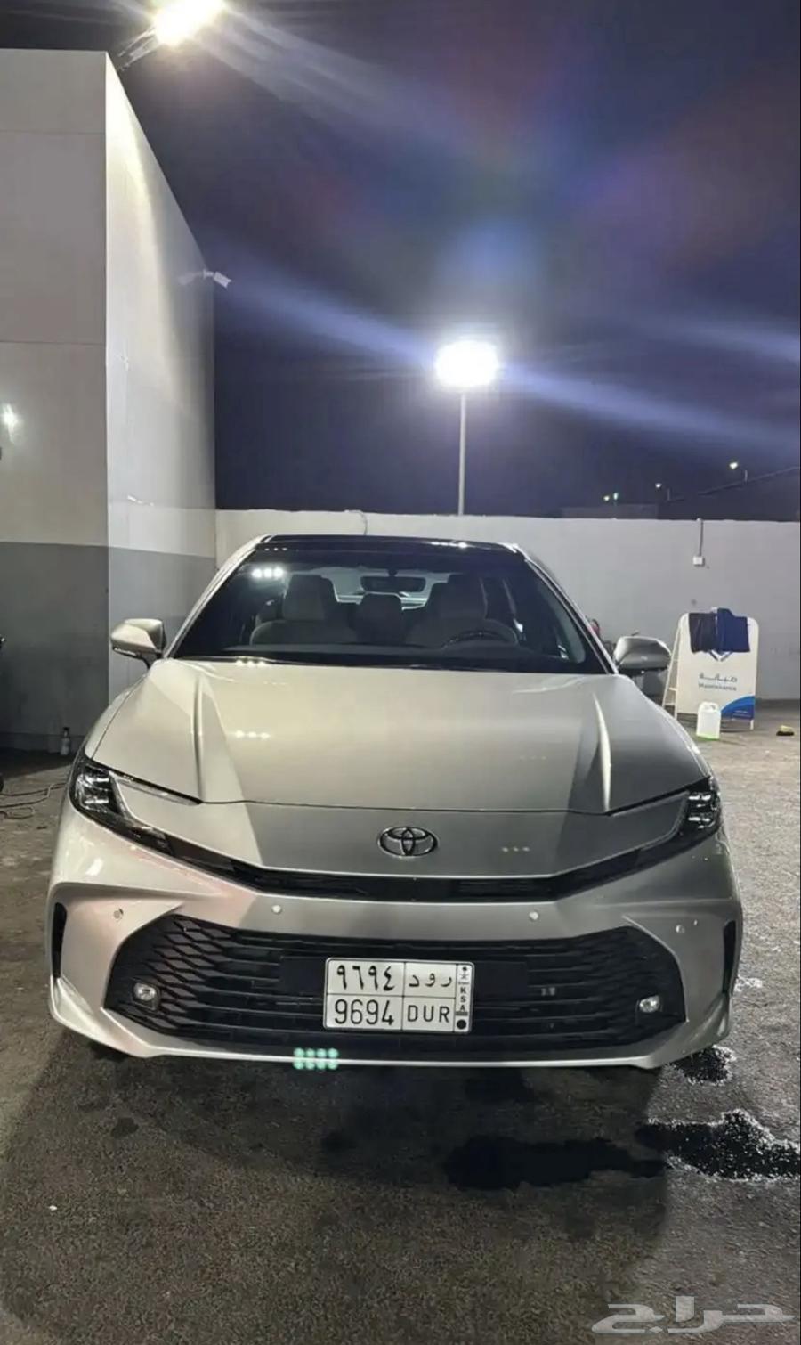 كامري 2025 LE هايبرد لون فضي للبيع الكاش64471170947330110