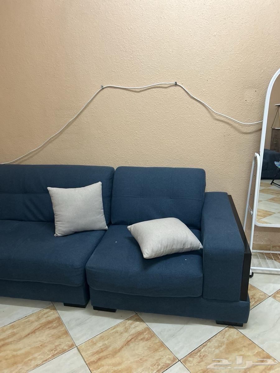 Clean and new L-shaped sofa64328886740739111